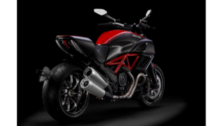 Для галереи Diavel Carbon Red: